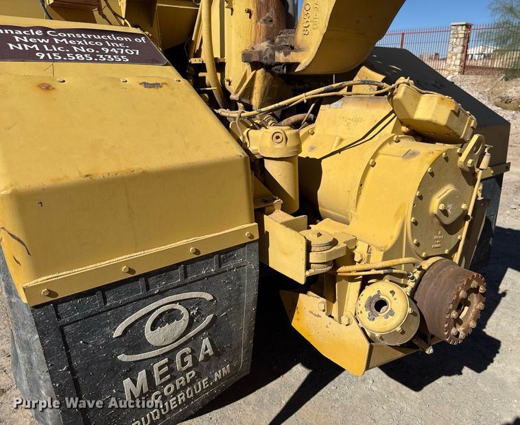 image for item EJ3202 1995 Caterpillar 613C Series II water wagon