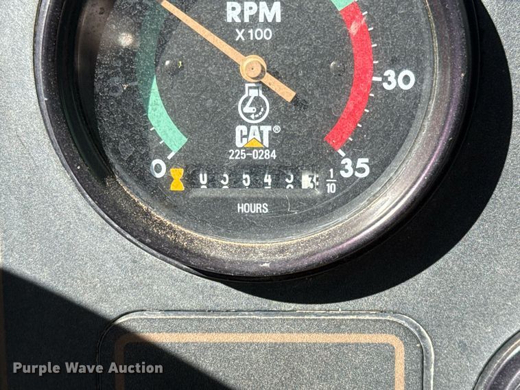 image for item EJ3202 1995 Caterpillar 613C Series II water wagon