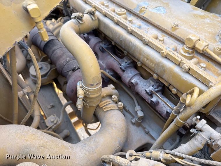 image for item EJ3202 1995 Caterpillar 613C Series II water wagon