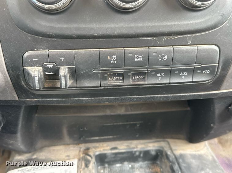 image for item EJ3206 2017 Dodge  Ram 5500HD bucket truck