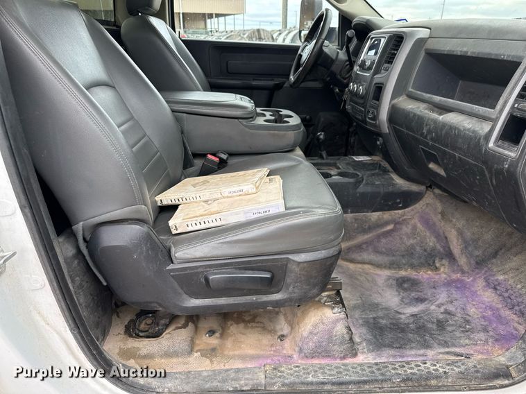 image for item EJ3206 2017 Dodge  Ram 5500HD bucket truck