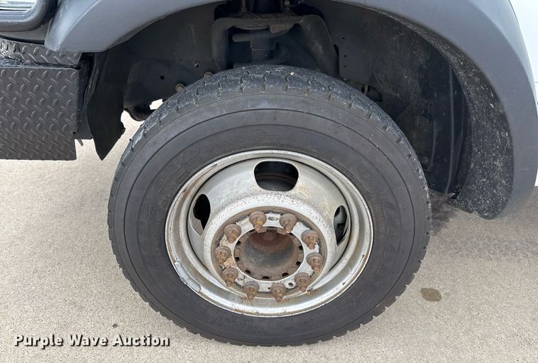 image for item EJ3206 2017 Dodge  Ram 5500HD bucket truck