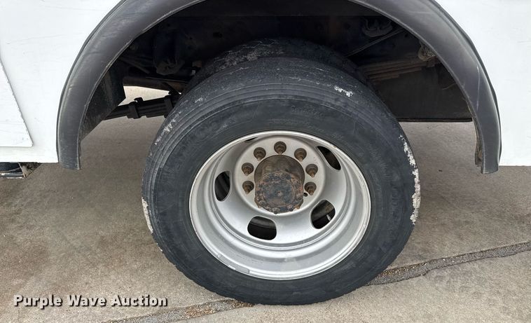 image for item EJ3206 2017 Dodge  Ram 5500HD bucket truck