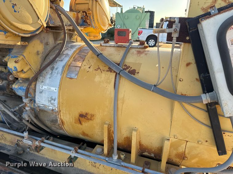image for item EJ3207 Caterpillar generator