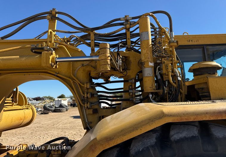 image for item EJ3218 1999 Caterpillar 623F elevating scraper