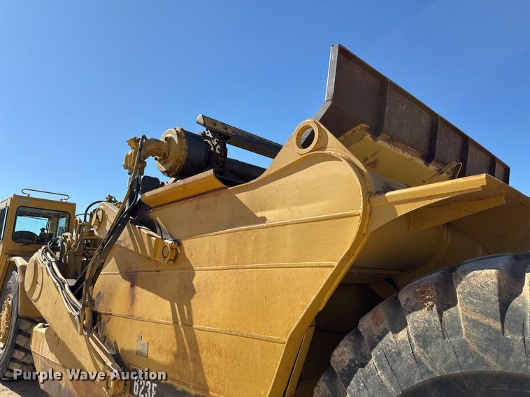 image for item EJ3218 1999 Caterpillar 623F elevating scraper