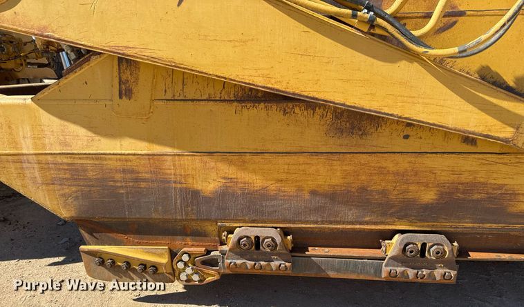 image for item EJ3218 1999 Caterpillar 623F elevating scraper