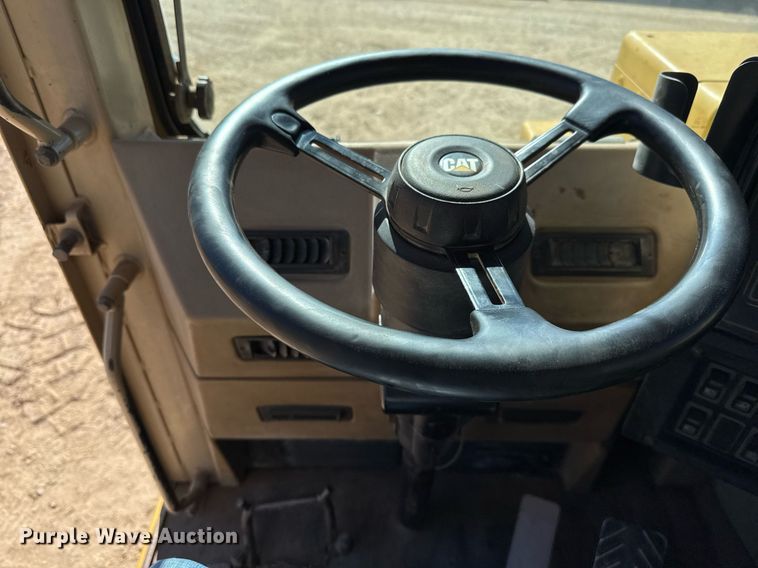 image for item EJ3218 1999 Caterpillar 623F elevating scraper