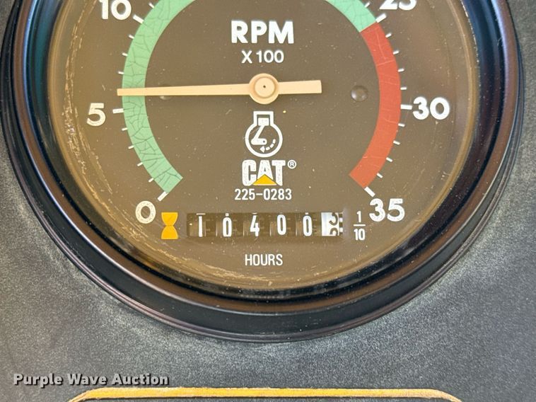 image for item EJ3218 1999 Caterpillar 623F elevating scraper