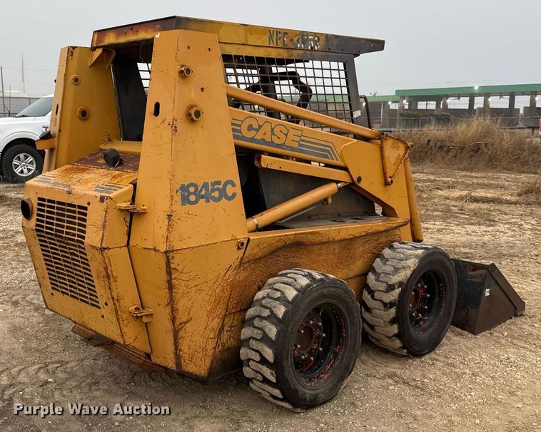 image for item EJ3302 1999 Case 1845C skid steer loader