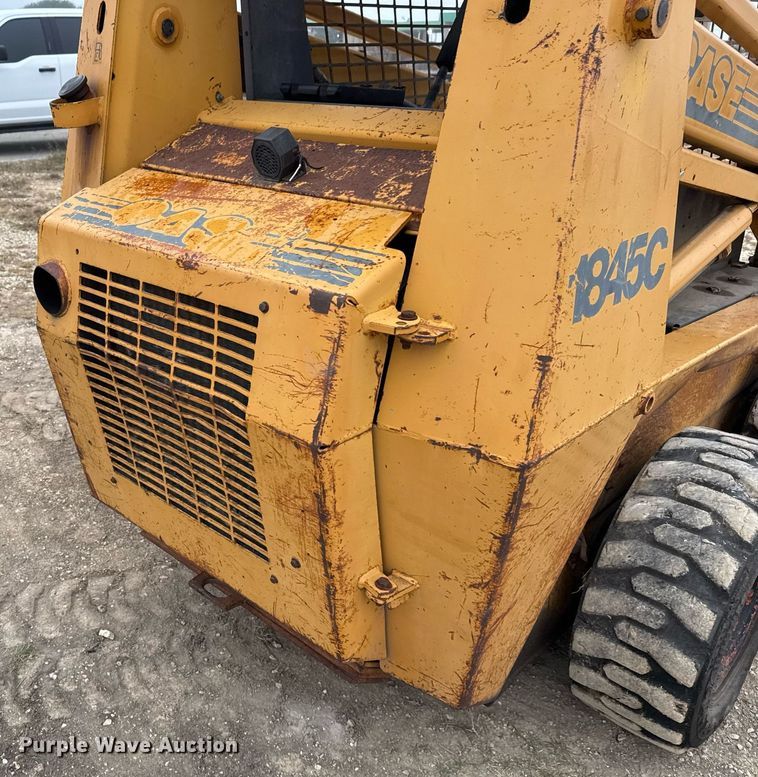 image for item EJ3302 1999 Case 1845C skid steer loader