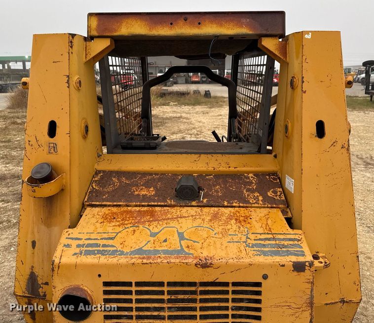 image for item EJ3302 1999 Case 1845C skid steer loader