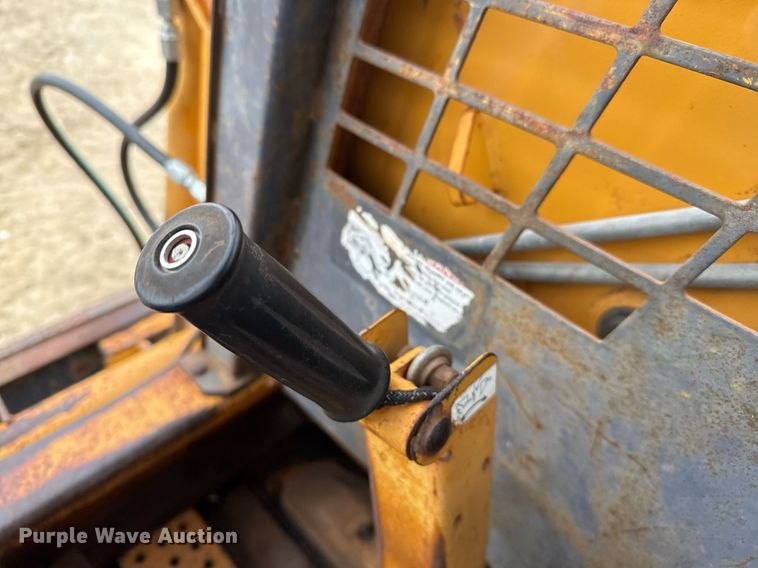 image for item EJ3302 1999 Case 1845C skid steer loader