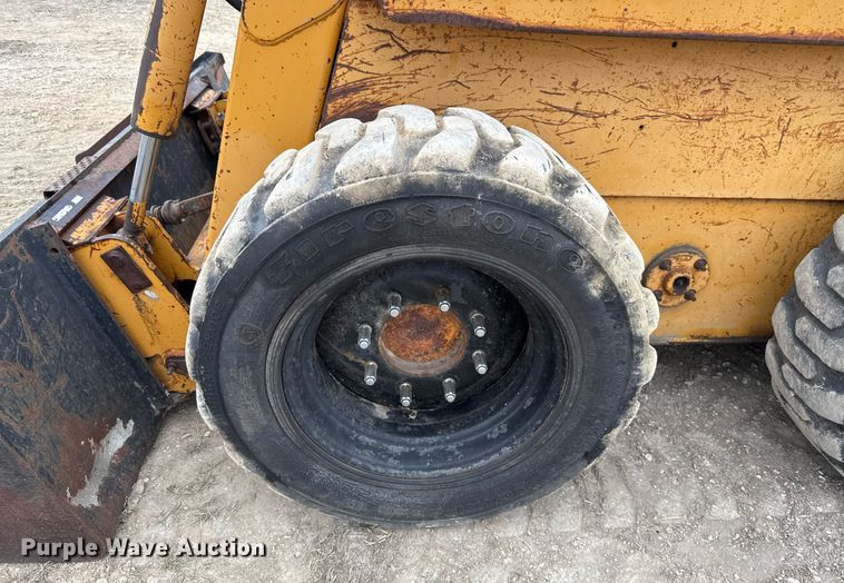 image for item EJ3302 1999 Case 1845C skid steer loader