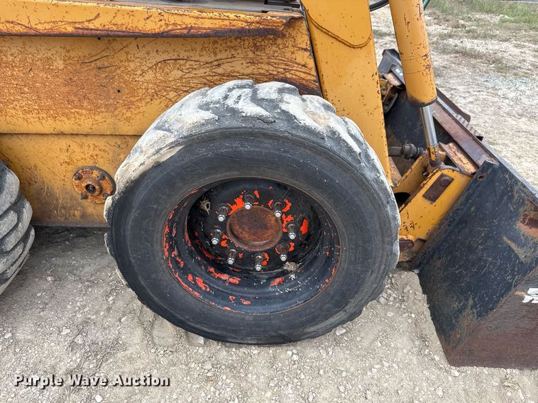 image for item EJ3302 1999 Case 1845C skid steer loader