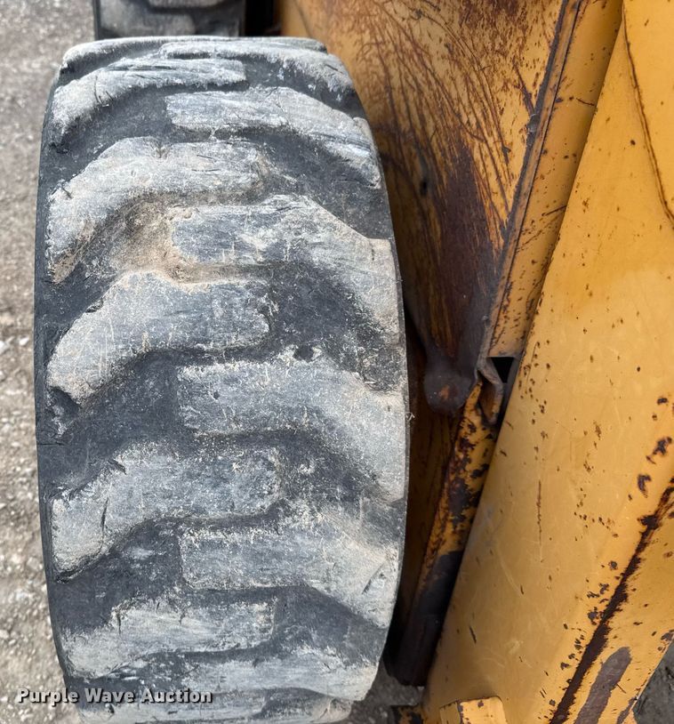 image for item EJ3302 1999 Case 1845C skid steer loader