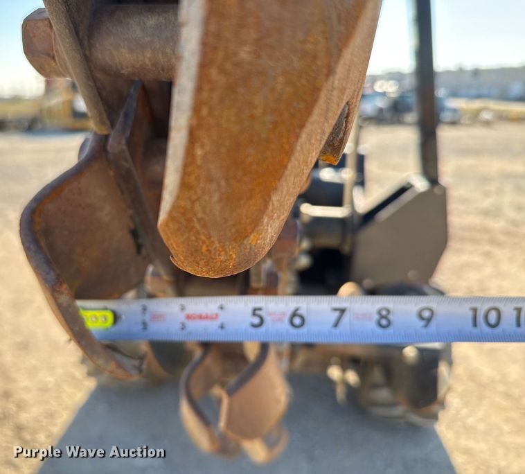 image for item EJ3305 2015 Toro RT600 trencher