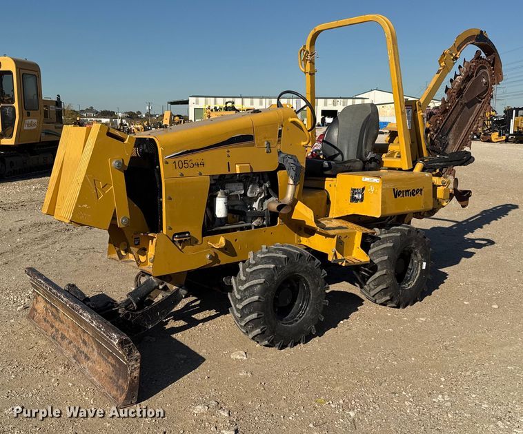 image for item EJ3307 2017 Vermeer RTX450 trencher