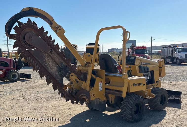 image for item EJ3307 2017 Vermeer RTX450 trencher