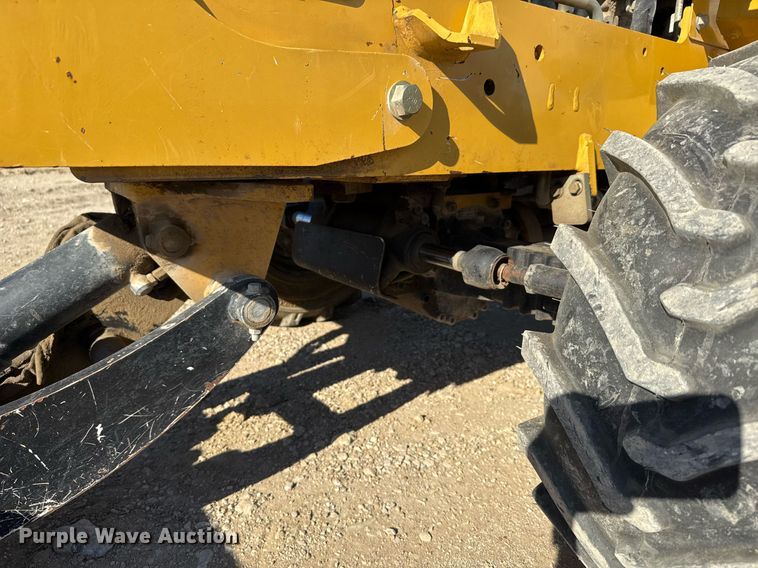 image for item EJ3307 2017 Vermeer RTX450 trencher