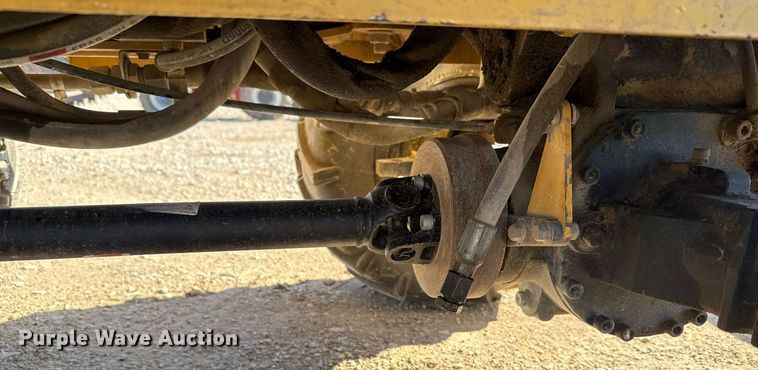 image for item EJ3307 2017 Vermeer RTX450 trencher