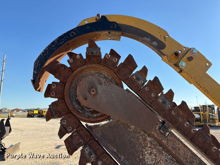 image for item EJ3307 2017 Vermeer RTX450 trencher