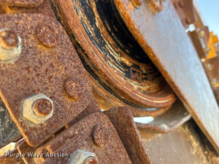 image for item EJ3307 2017 Vermeer RTX450 trencher