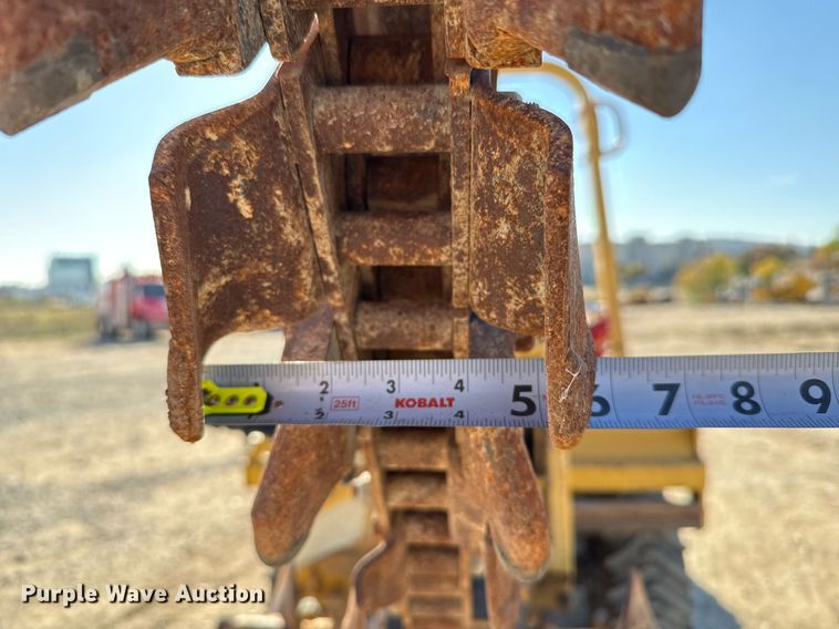 image for item EJ3307 2017 Vermeer RTX450 trencher