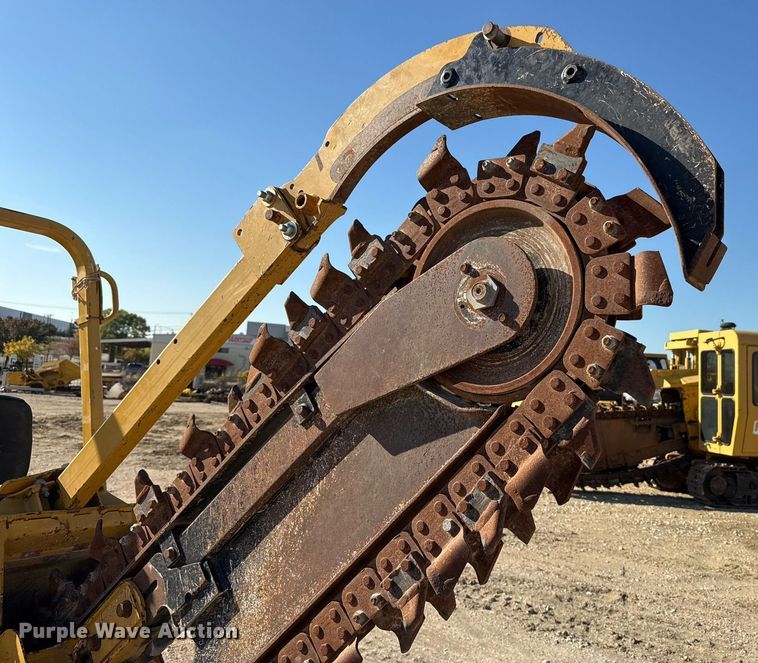 image for item EJ3307 2017 Vermeer RTX450 trencher