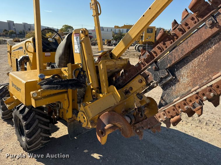 image for item EJ3307 2017 Vermeer RTX450 trencher