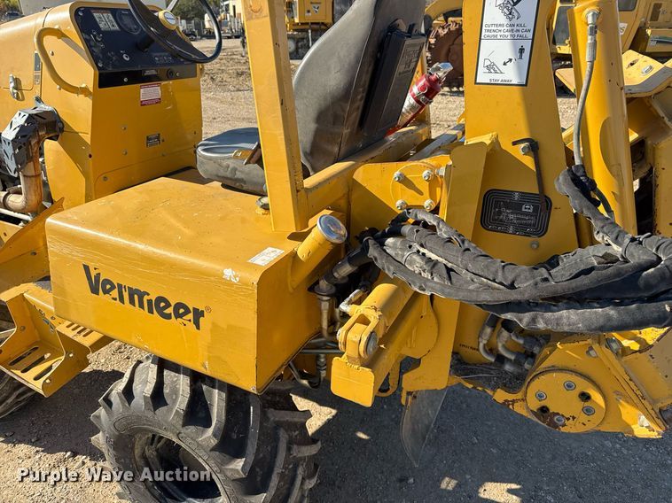 image for item EJ3307 2017 Vermeer RTX450 trencher