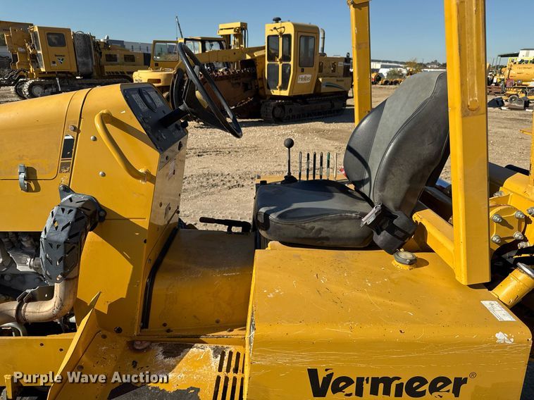 image for item EJ3307 2017 Vermeer RTX450 trencher
