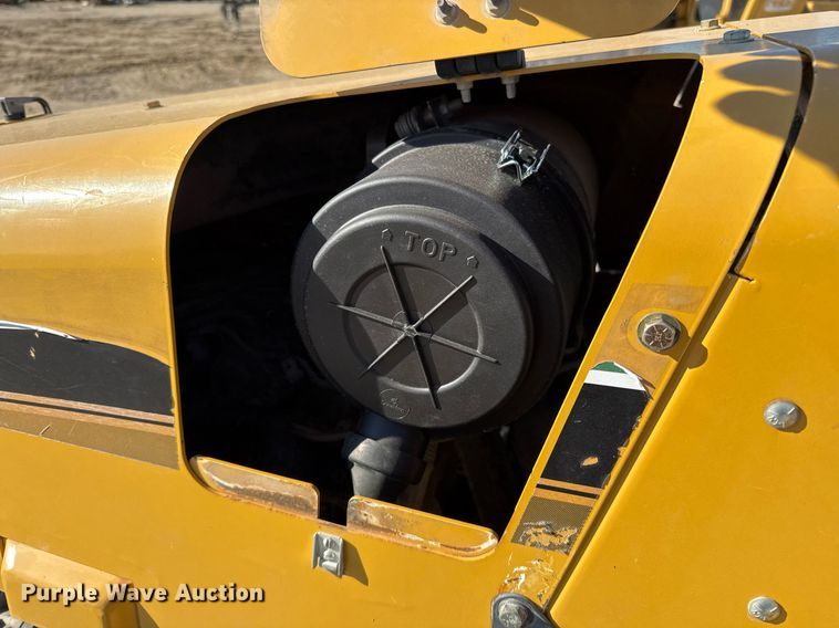 image for item EJ3307 2017 Vermeer RTX450 trencher