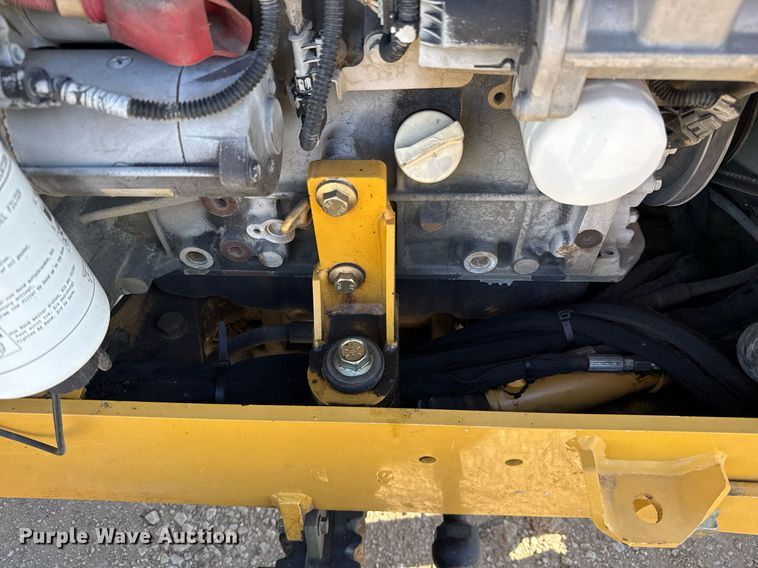 image for item EJ3307 2017 Vermeer RTX450 trencher