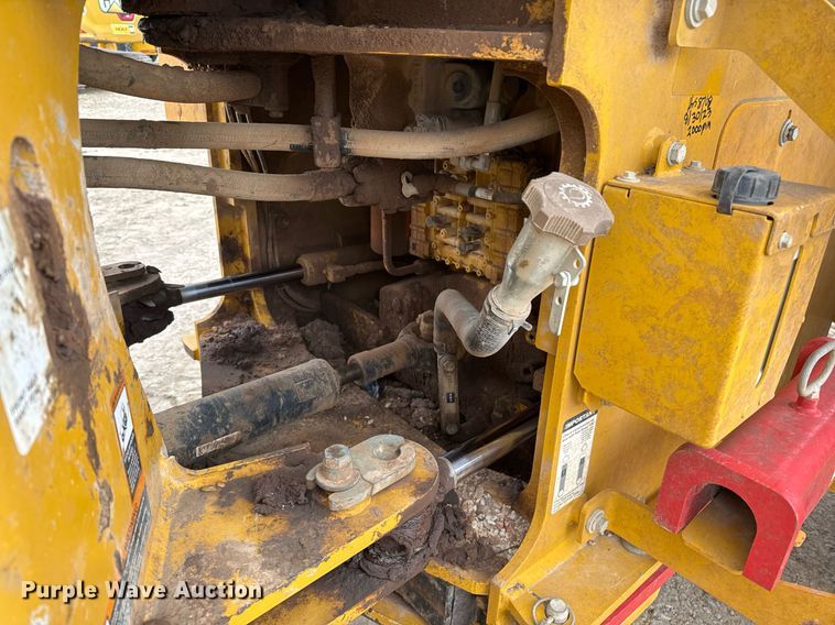 image for item EJ3342 2019 John Deere 544L wheel loader