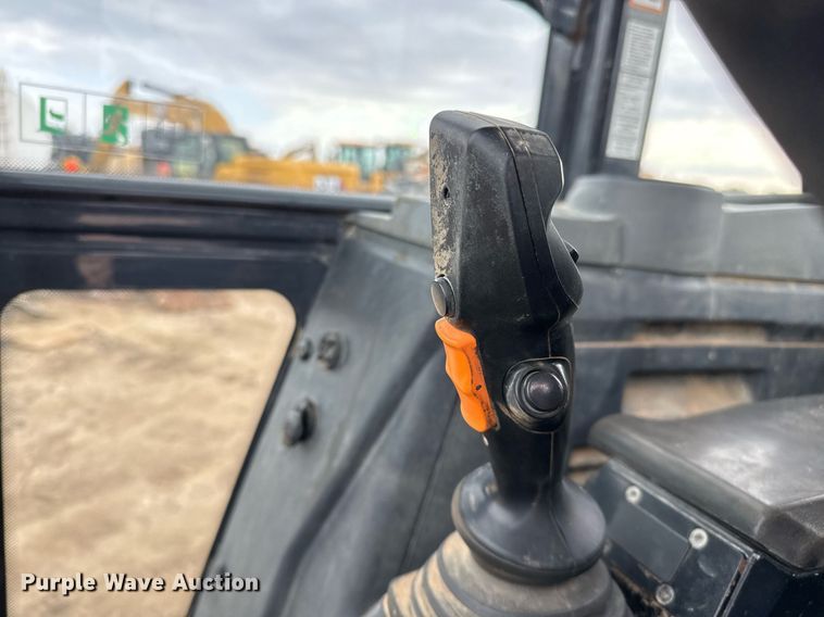 image for item EJ3342 2019 John Deere 544L wheel loader