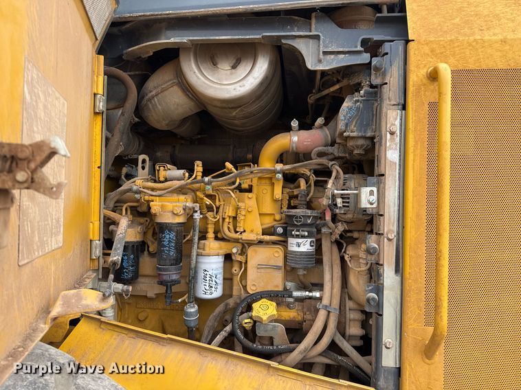 image for item EJ3342 2019 John Deere 544L wheel loader