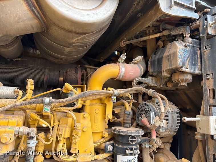 image for item EJ3342 2019 John Deere 544L wheel loader