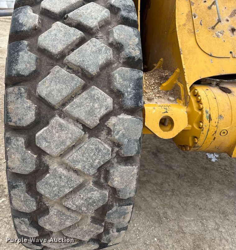 image for item EJ3342 2019 John Deere 544L wheel loader