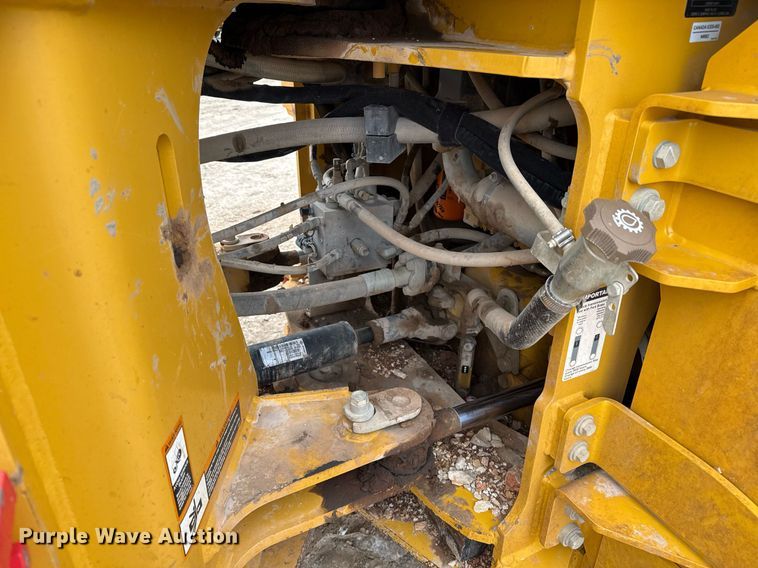 image for item EJ3344 2018 John Deere 624K-II wheel loader