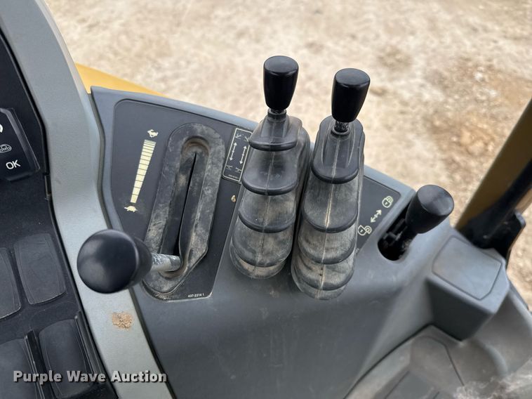 image for item EJ3356 2019 Caterpillar 416F2 backhoe