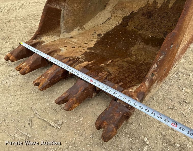 image for item EJ3358 2018 John Deere 210G LC excavator