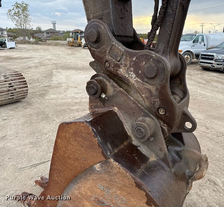 image for item EJ3358 2018 John Deere 210G LC excavator