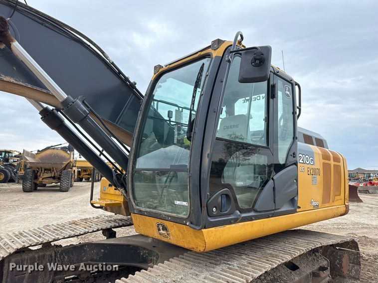image for item EJ3358 2018 John Deere 210G LC excavator