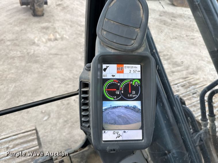 image for item EJ3358 2018 John Deere 210G LC excavator