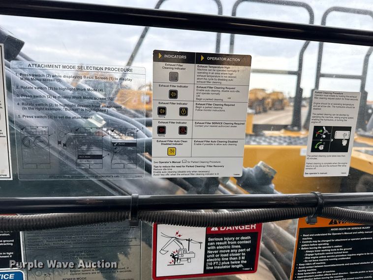 image for item EJ3358 2018 John Deere 210G LC excavator