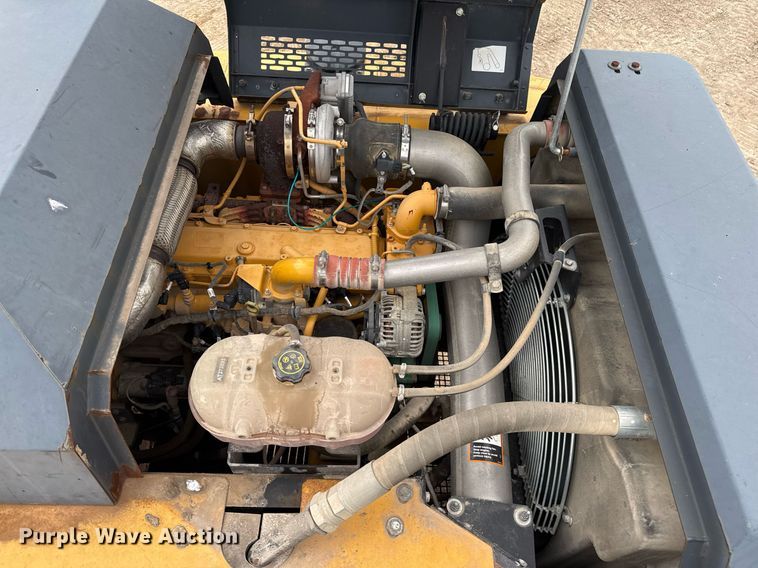 image for item EJ3358 2018 John Deere 210G LC excavator