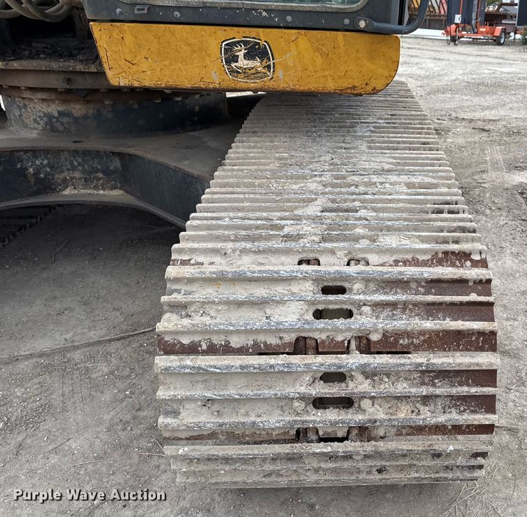 image for item EJ3358 2018 John Deere 210G LC excavator