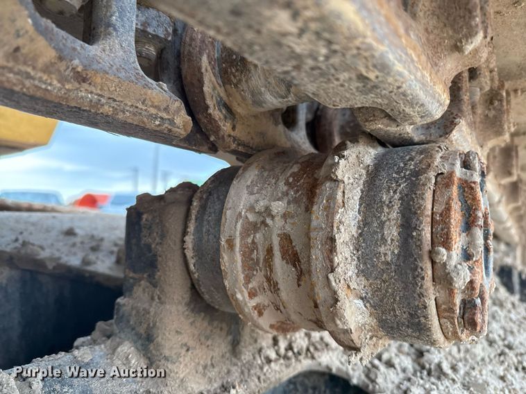 image for item EJ3358 2018 John Deere 210G LC excavator