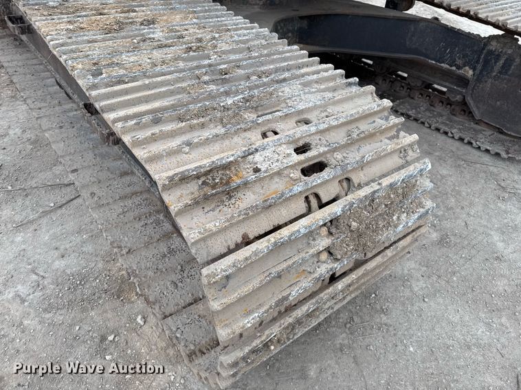 image for item EJ3358 2018 John Deere 210G LC excavator